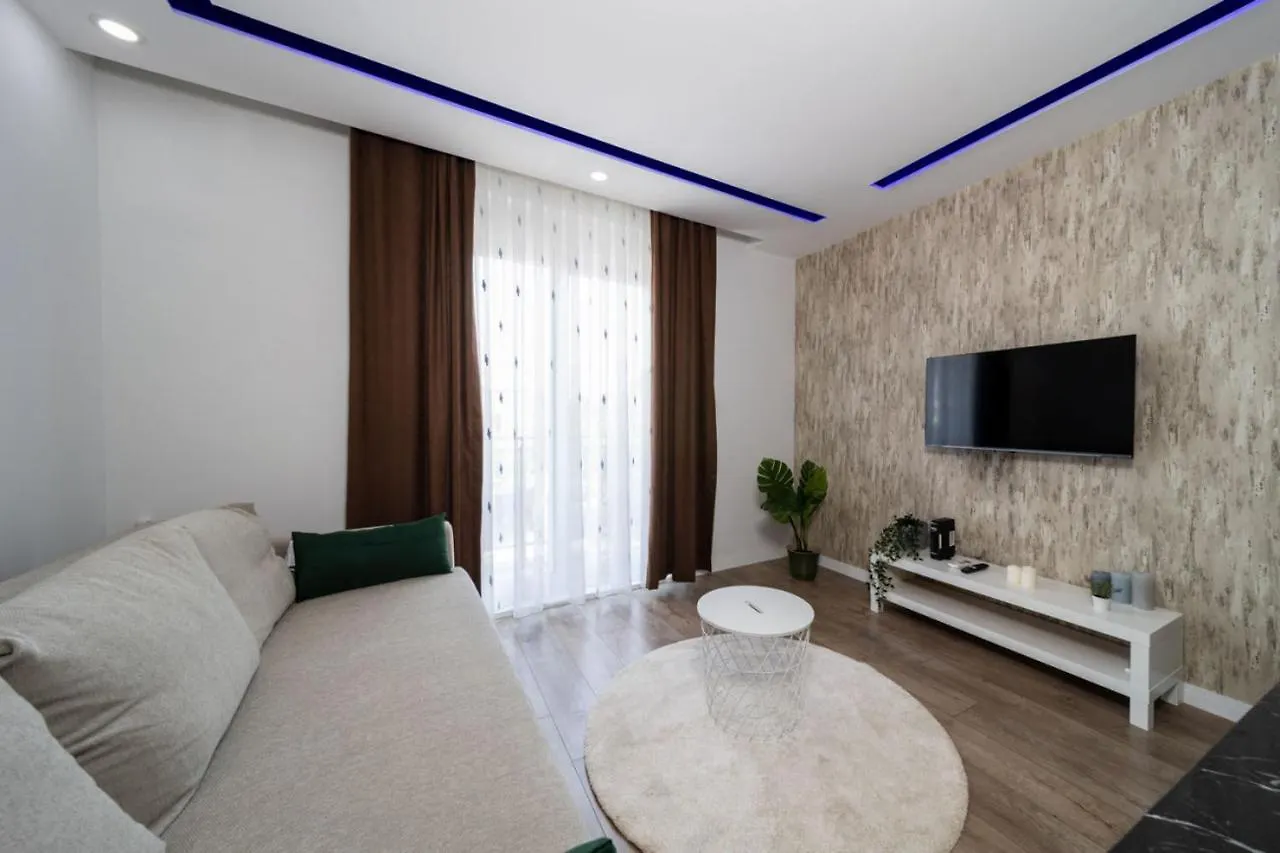 Modern And Central Home Near Beach In The Heart Of Antalya