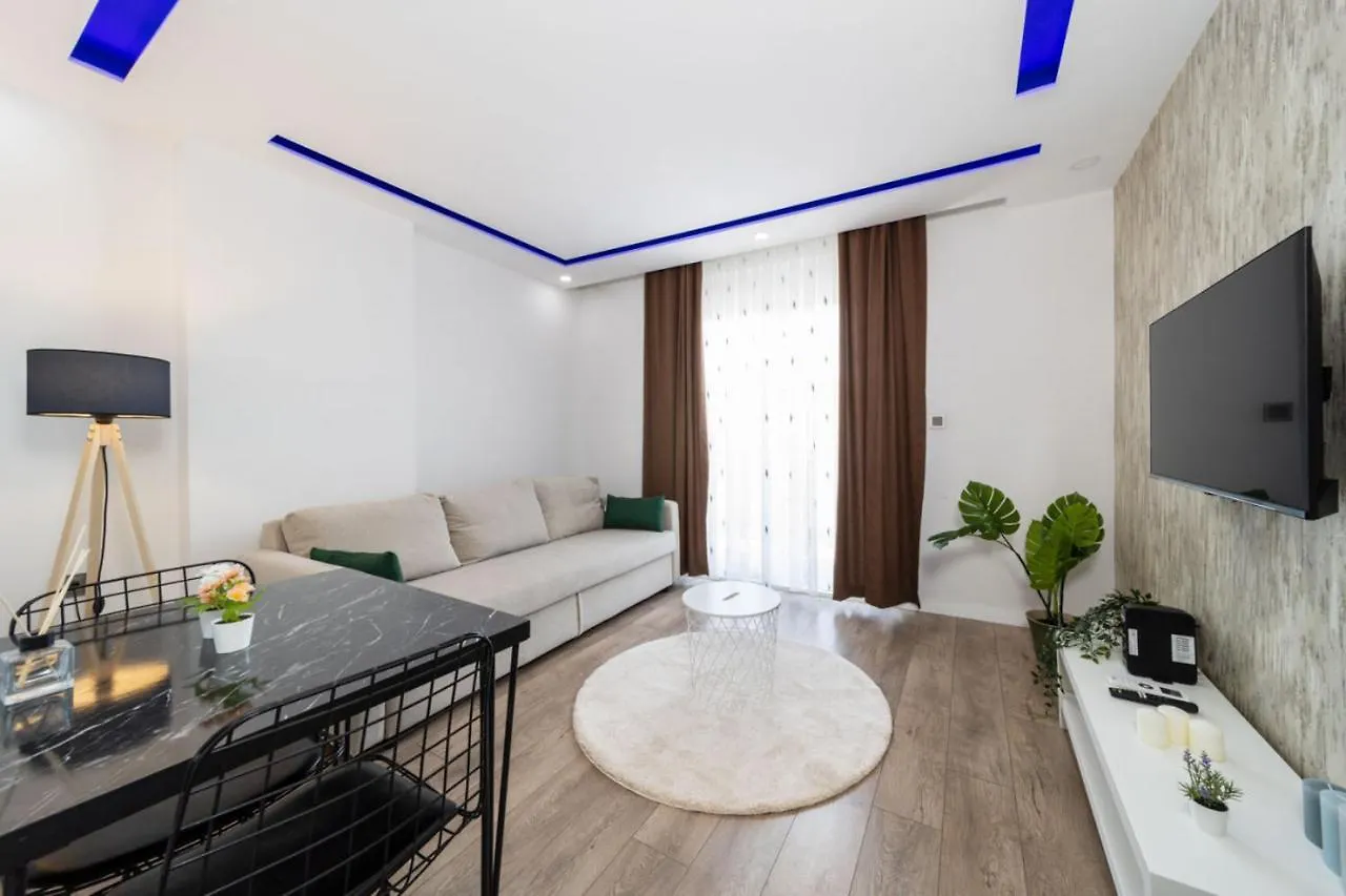 Modern And Central Home Near Beach In The Heart Of Antalya 0*,